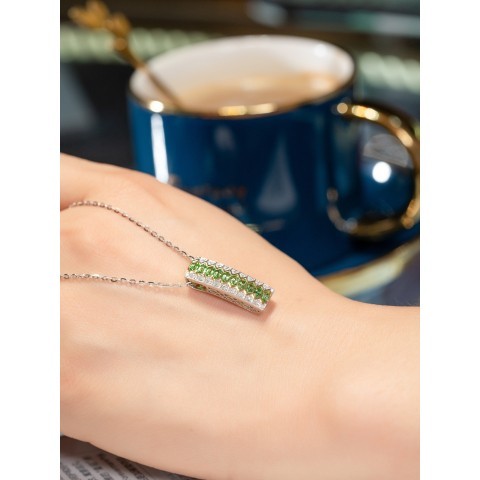 沙弗莱钻石18K金项链 CH055 （主石1.01ct 副石0.28ct 含链总重量3.83g）